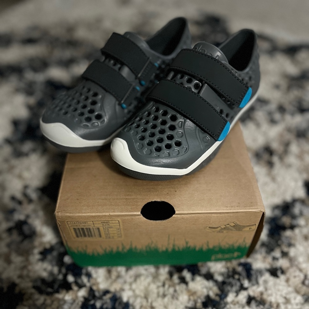 Plae Water Shoes